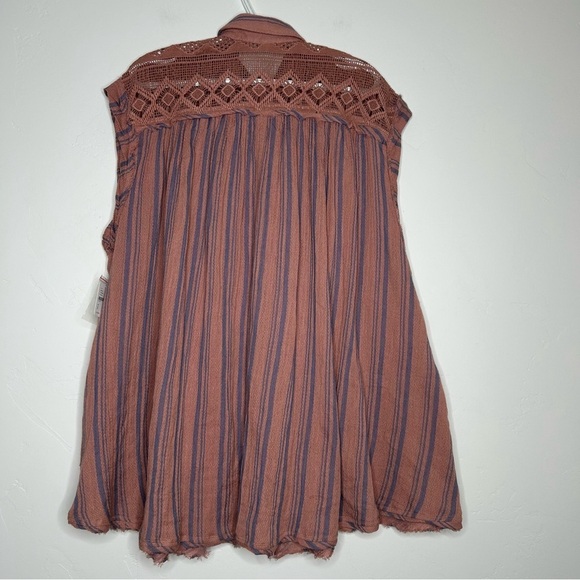 NWT We The Free Button Down Tunic Top Boxy Trapeze Babydoll Fit Top Size Small - Picture 2 of 9